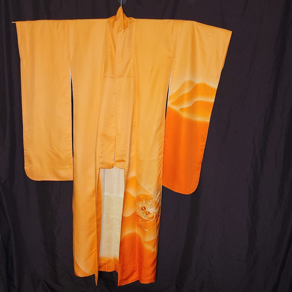 Japanese furisode kimono - Picture 11 of 14